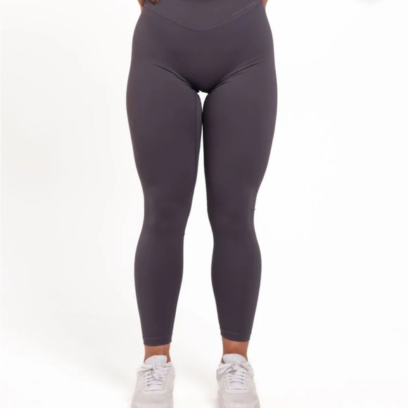 Liaison the Label 25" ADAPT PANT (FLEX FABRIC) MID-RISE, SHORT INSEAM - Picture 1 of 2